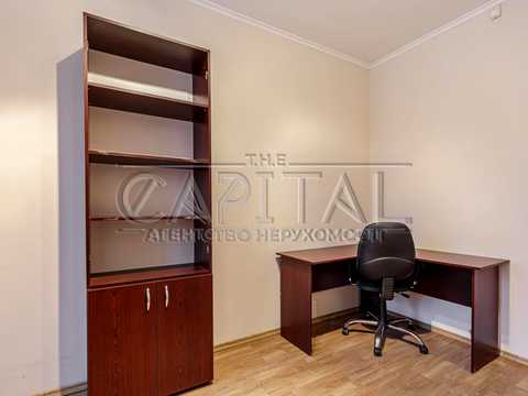 комерційна за адресою Шовковична вул., 7-А