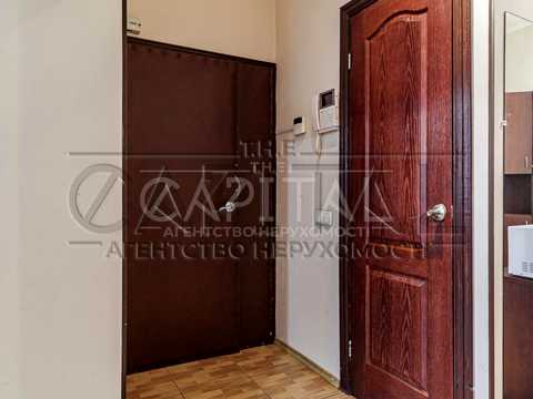 комерційна за адресою Шовковична вул., 7-А