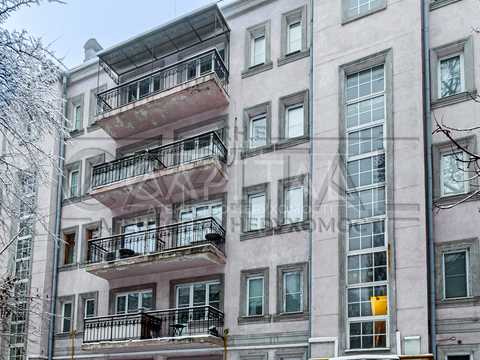 комерційна за адресою Шовковична вул., 7-А
