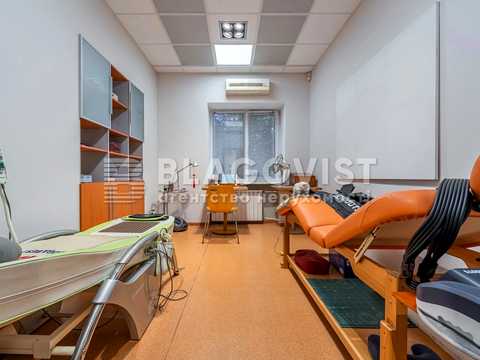 коммерческая по адресу Богдана Хмельницкого ул., 68