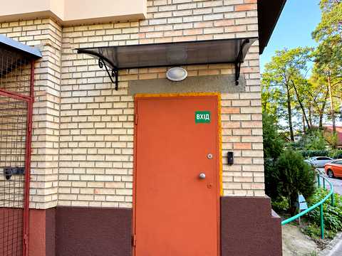 коммерческая по адресу Мінеральна ул., 18
