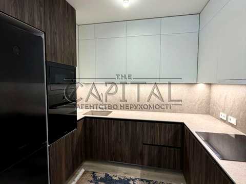 квартира за адресою Салютна вул., 2к6