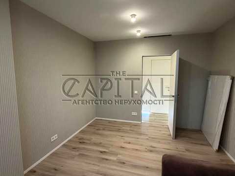 квартира за адресою Салютна вул., 2к6