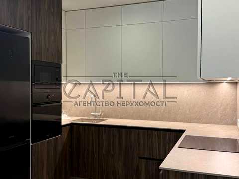квартира за адресою Салютна вул., 2к6