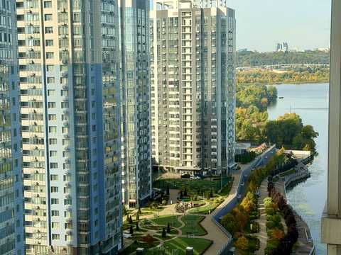квартира за адресою Дніпровська набережна вул., 14-Б