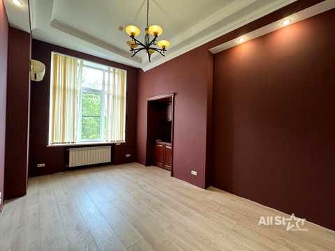 комерційна за адресою Старонаводницька вул., 6-Б
