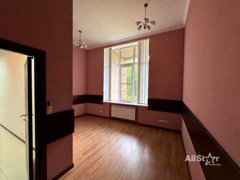 комерційна за адресою Старонаводницька вул., 6-Б