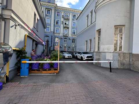 квартира за адресою Богдана Хмельницького вул., 9-Б