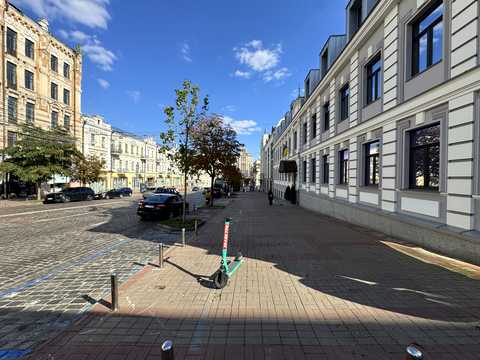 квартира за адресою Богдана Хмельницького вул., 9-Б