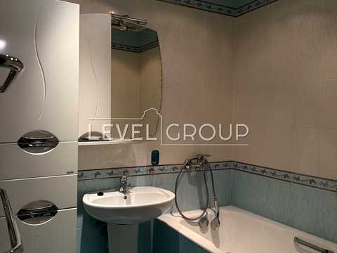 квартира за адресою с. Святопетрівське, Теплична вул., 42