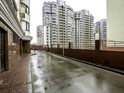 паркомісце за адресою Андрія Верхогляда вул. (Михайла Драгомирова), 2-А