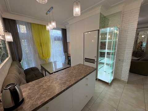 квартира за адресою Регенераторна вул., 4 к13