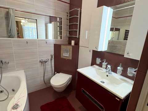 квартира за адресою Регенераторна вул., 4 к13