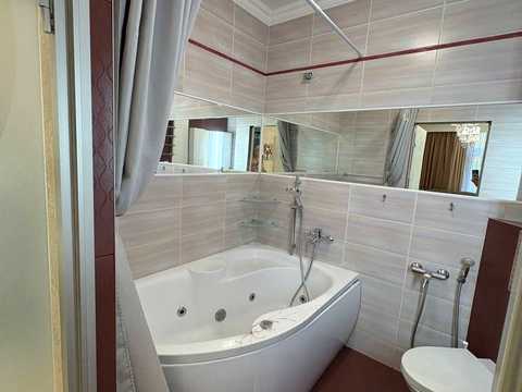 квартира за адресою Регенераторна вул., 4 к13
