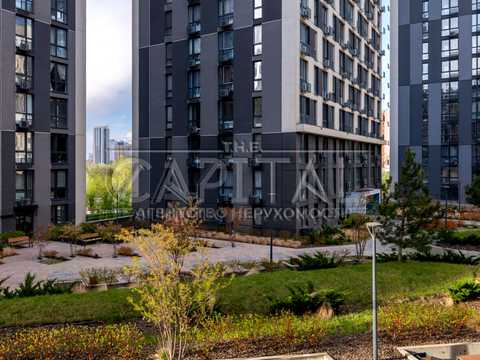 комерційна за адресою Зарічна вул., 2 к1