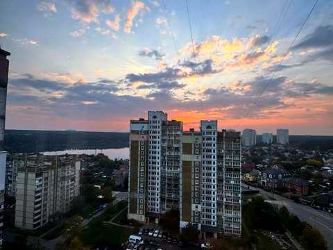 квартира за адресою Академіка Єфремова вул. (Командарма Уборевича), 27
