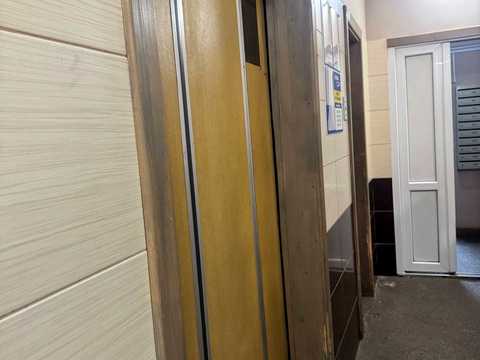 квартира за адресою Академіка Єфремова вул. (Командарма Уборевича), 27