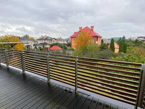 комерційна за адресою Печерська вул., 81