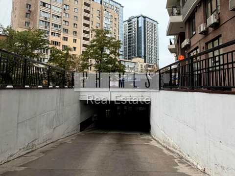 паркоместо по адресу Василия Тютюнника ул. (Анрі Барбюса), 28-А