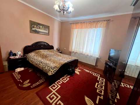будинок за адресою Центральна