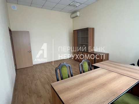 комерційна за адресою Чорноморського Козацтва вул., 70/1