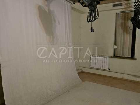 комерційна за адресою Обсерваторна вул., 8