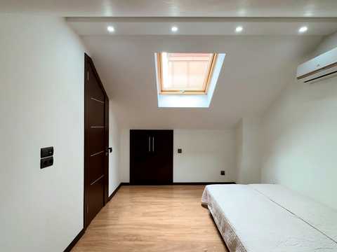 квартира за адресою Регенераторна вул., 4 к4