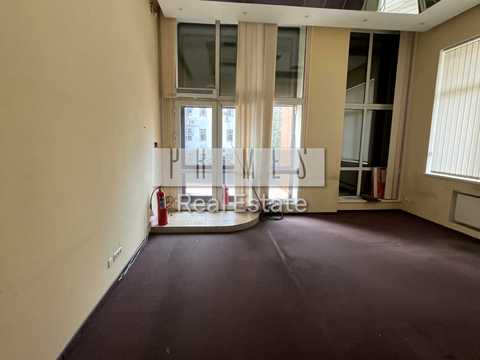 комерційна за адресою Олександра Кониського вул., 28А-30А
