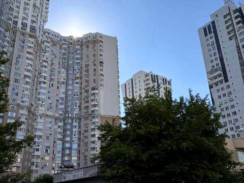 паркоместо по адресу Срибнокильская ул., 1