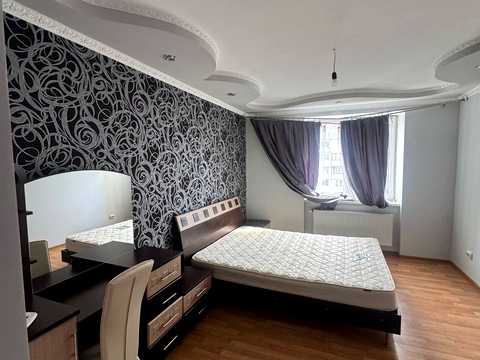 квартира за адресою Коновальця вул., 5