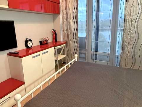 квартира за адресою Раїси Окіпної вул., 18