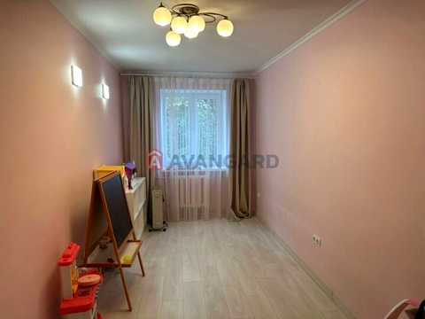квартира за адресою Академіка Лазаренка вул., (Будинок)