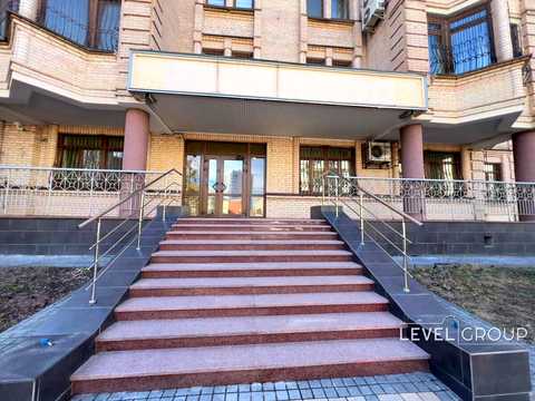 комерційна за адресою Кудрявська вул., 13-19