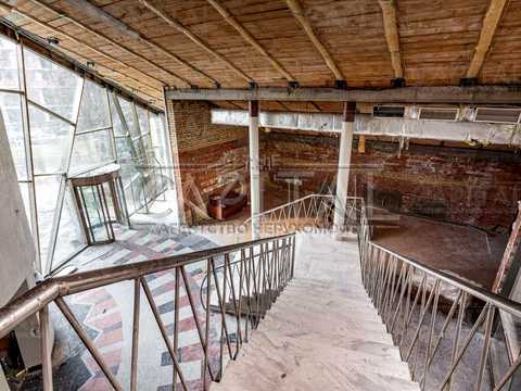 комерційна за адресою Зоологічна вул., 10