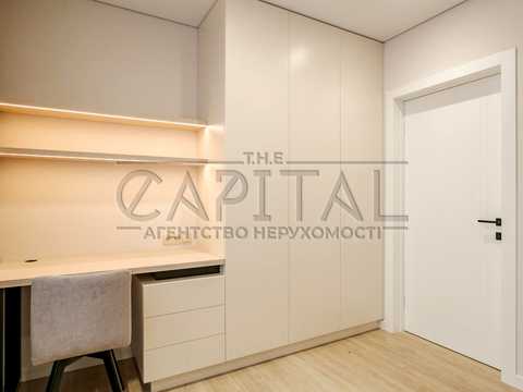 квартира за адресою Дніпровська набережна вул., 18-А
