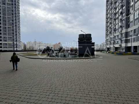 коммерческая по адресу Ревуцкого ул., 40-Б