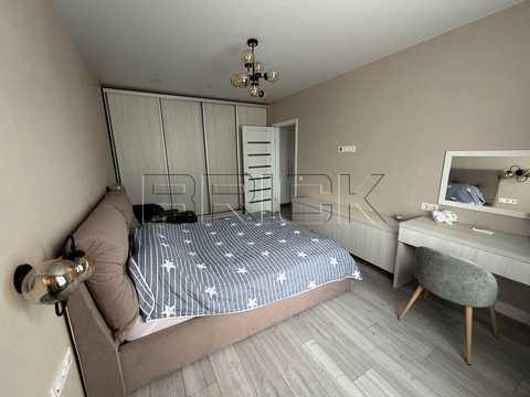 квартира за адресою Софії Русової вул., 7