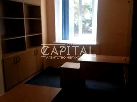 коммерческая по адресу Лесі Українки пл., 27