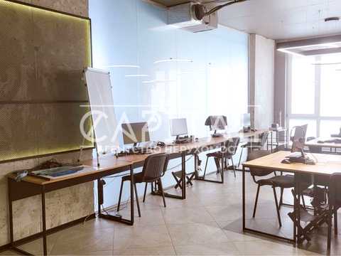 комерційна за адресою Центральна вул., 21-Б