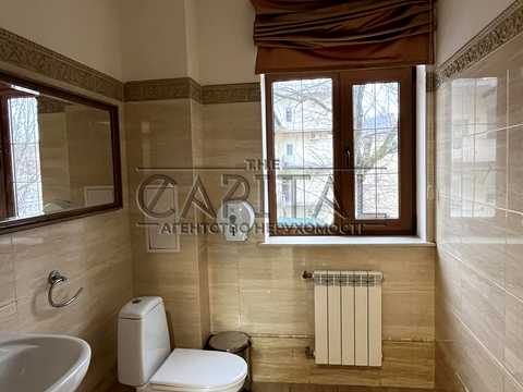 комерційна за адресою Володимирська вул., 63 А