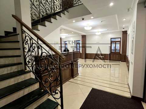 комерційна за адресою Володимирська вул., 63 А