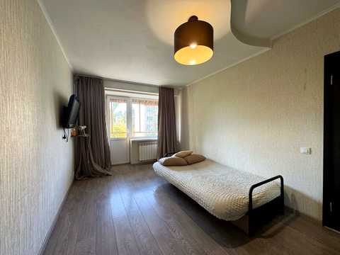 квартира за адресою Оріхуватська вул. (Бурмистенка), 6к1