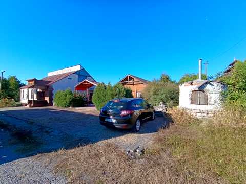 комерційна за адресою смт. Ярмолинці, Об'їзна, 10