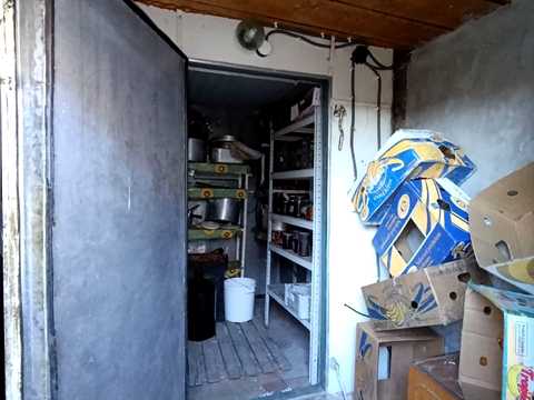 комерційна за адресою смт. Ярмолинці, Об'їзна, 10