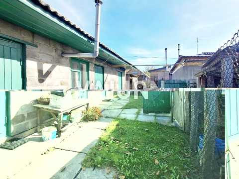 будинок за адресою Революції Гідності вул. (Революції)