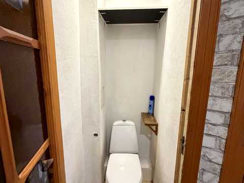 квартира за адресою Високовольтна вул., 8