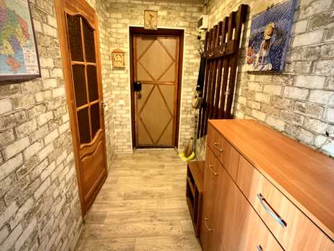 квартира за адресою Високовольтна вул., 8