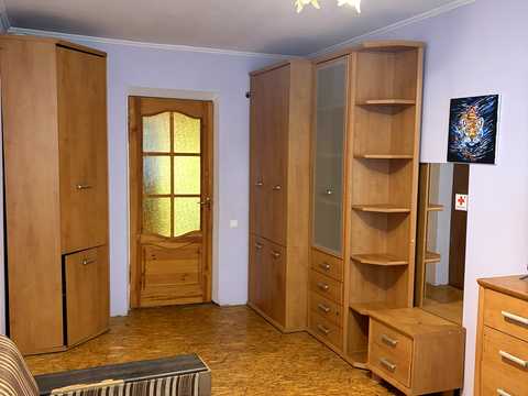 квартира за адресою Високовольтна вул., 8