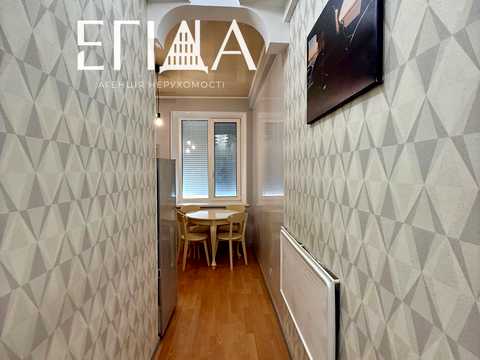 квартира за адресою Театральна вул. (Леніна), 16