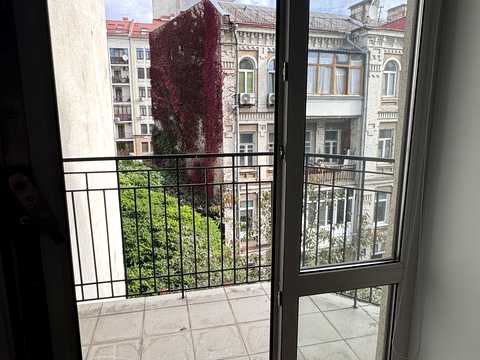квартира по адресу Межигорская ул., 32-А